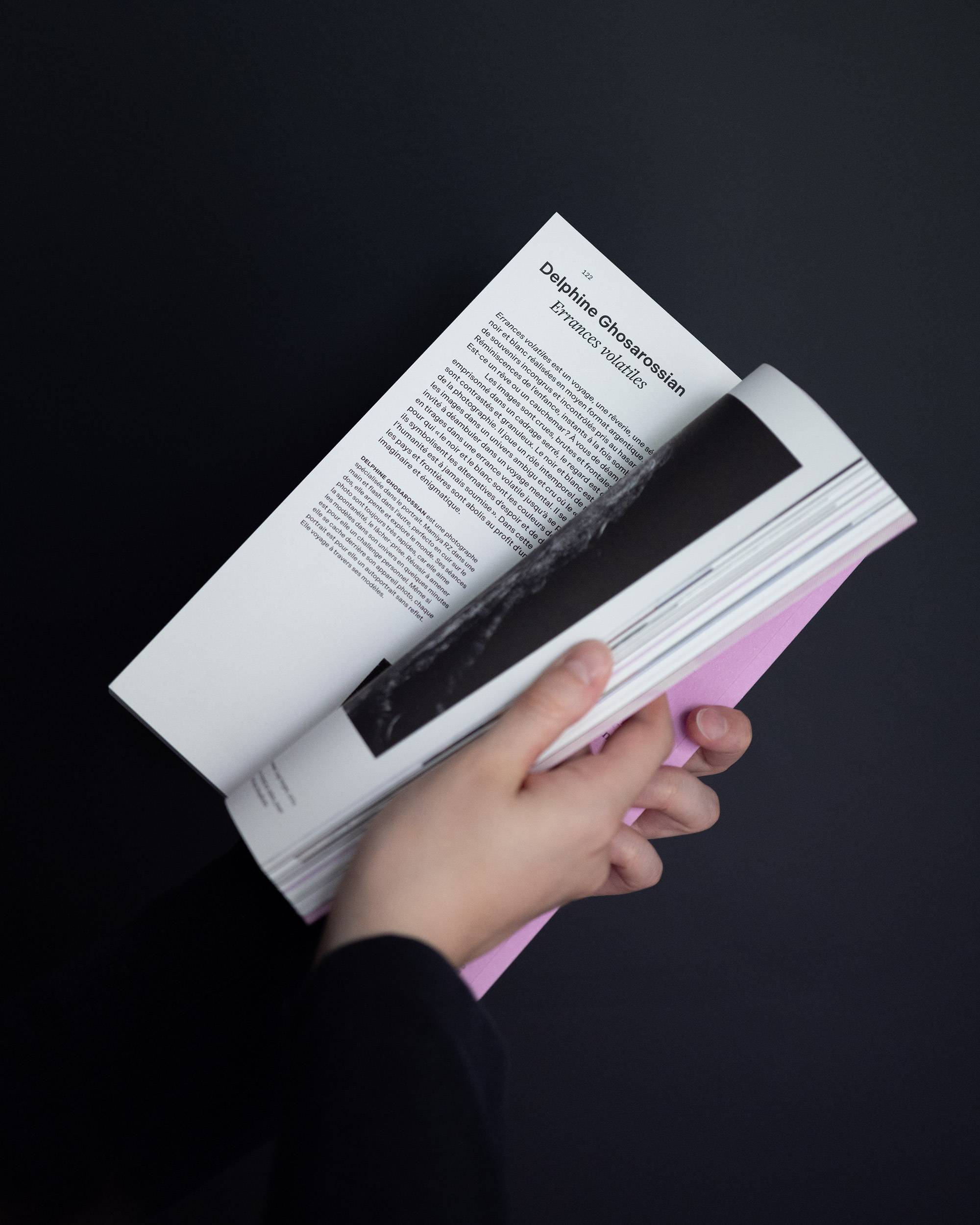 Série photographique de Delphine Ghosarossian pour le livre Être vingt ans